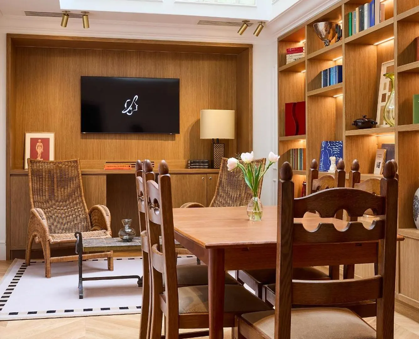 Noucha Отель 4*