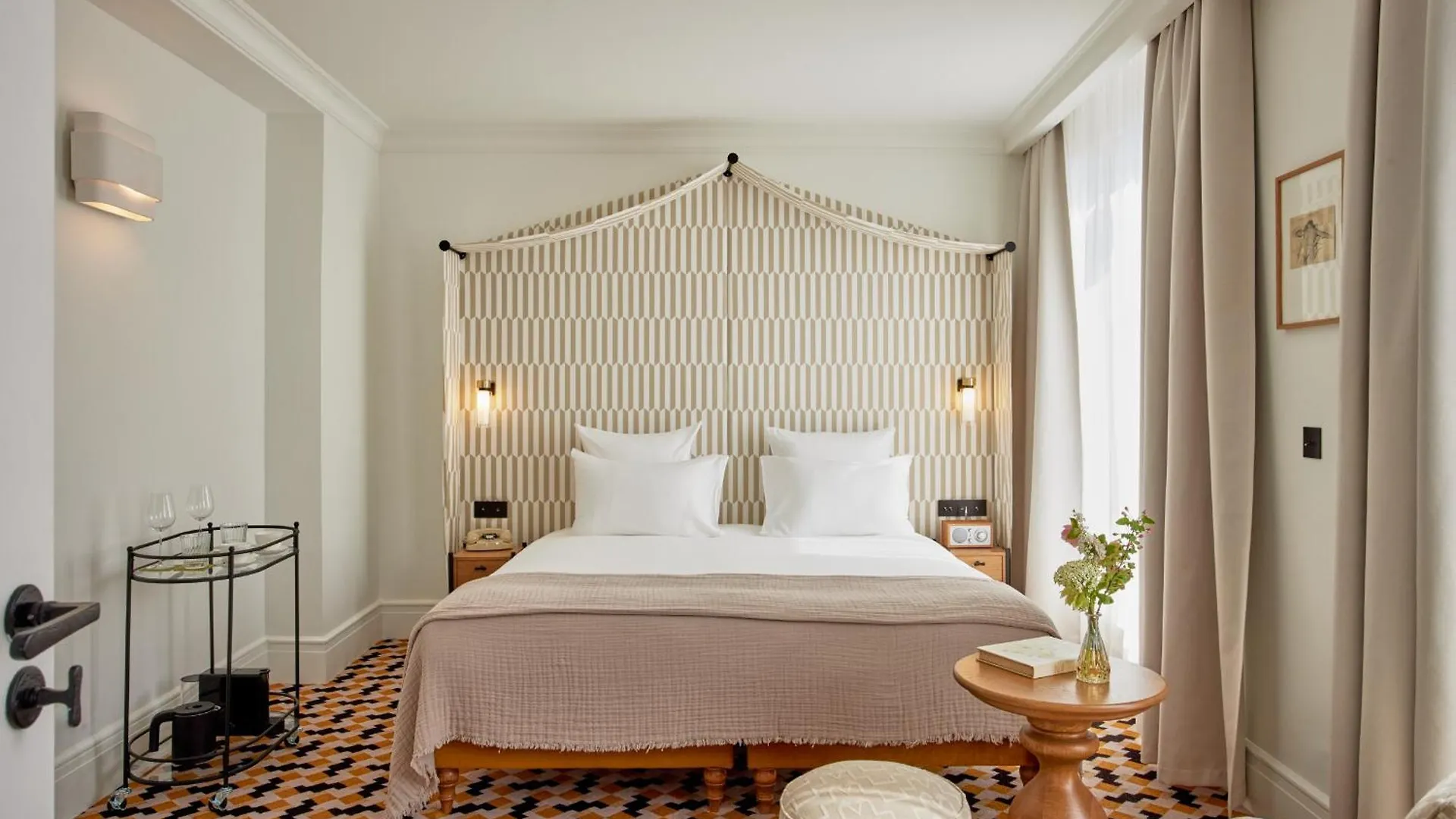 Noucha Отель 4*