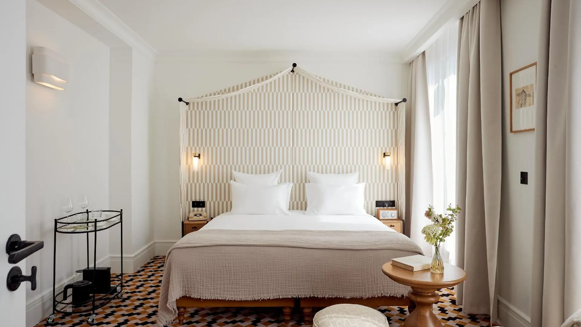 Noucha Hotel